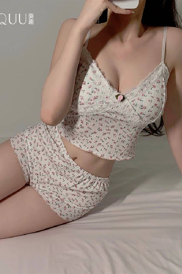 女性用セクシーランジェリー 小花柄レースキャミソール＆ショートパンツ ルームウェアセット sUW7_ZQ6354